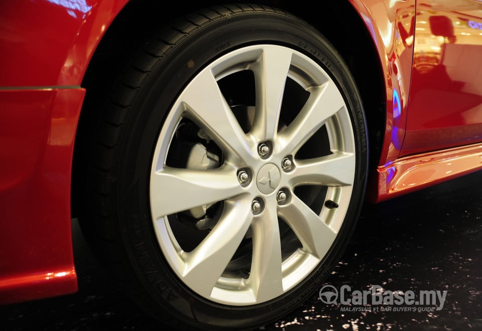Mitsubishi Lancer Mk5 Facelift (2012) Exterior