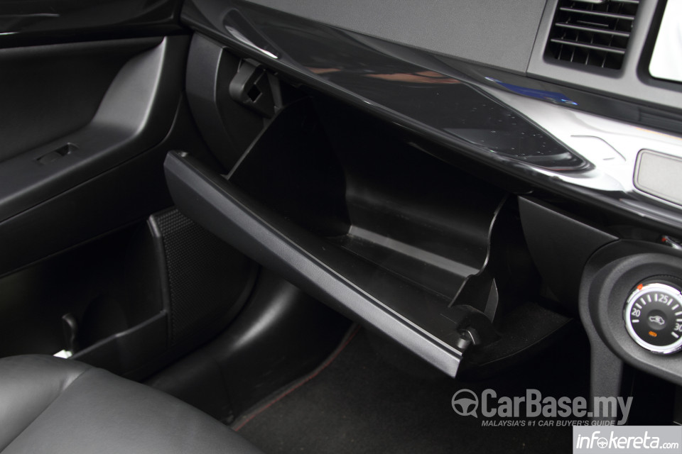 Mitsubishi Lancer Mk5 Facelift (2012) Interior