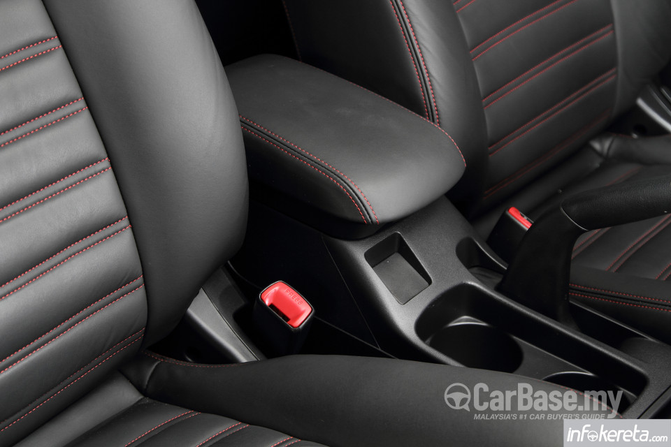 Mitsubishi Lancer Mk5 Facelift (2012) Interior