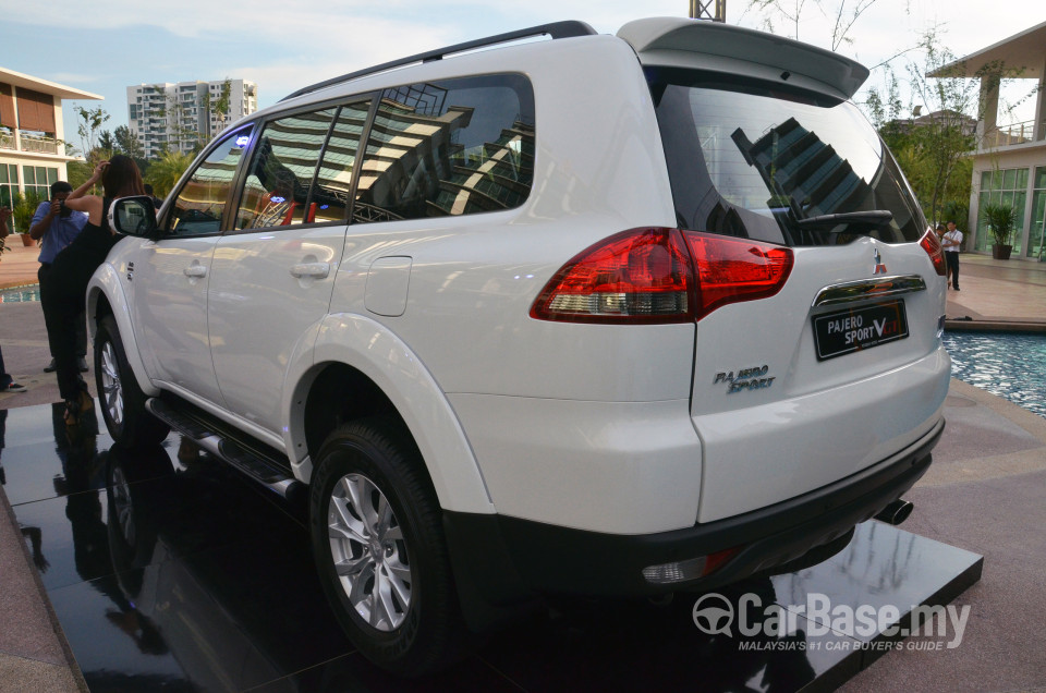 Mitsubishi Pajero Sport Mk1 Facelift (2013) Exterior