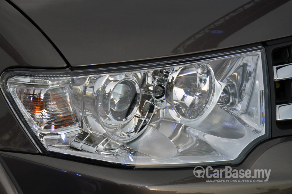 Mitsubishi Pajero Sport Mk1 Facelift (2013) Exterior