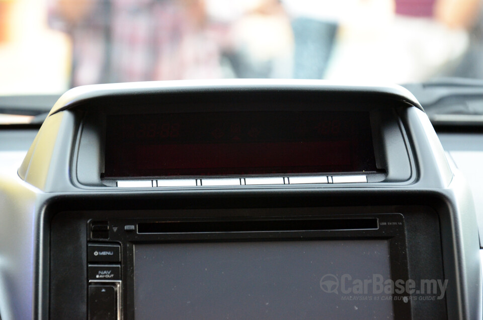 Nissan Navara D23 Facelift (2021) Interior