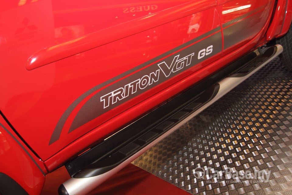 Mitsubishi Triton Mk1 Facelift (2014) Exterior