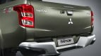 Mitsubishi Triton Exterior photo