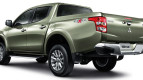 Mitsubishi Triton Exterior photo