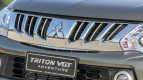 Mitsubishi Triton Exterior photo