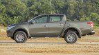 Mitsubishi Triton Exterior photo