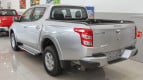 Mitsubishi Triton Exterior photo