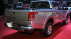 Mitsubishi Triton Exterior photo