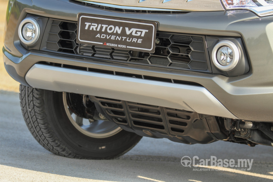 Mitsubishi Triton Mk2 (2015) Exterior