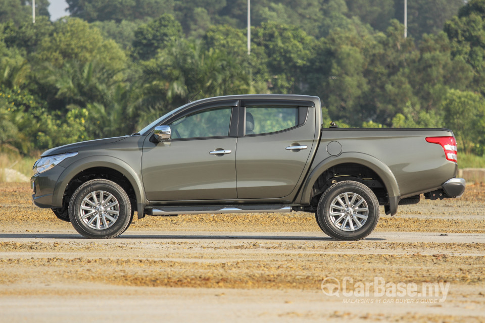Mitsubishi Triton Mk2 (2015) Exterior