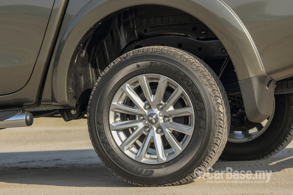 Mitsubishi Triton Mk2 (2015) Exterior