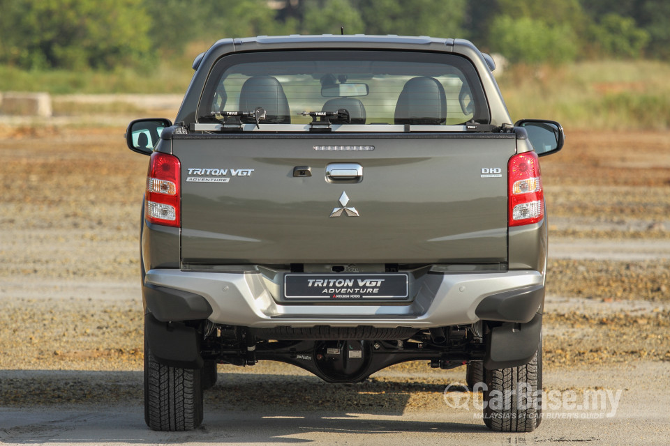 Mitsubishi Triton Mk2 (2015) Exterior