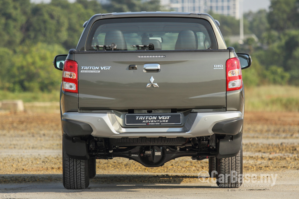 Mitsubishi Triton Mk2 (2015) Exterior