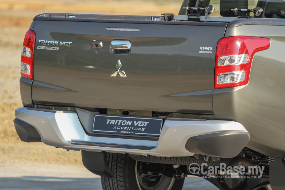 Mitsubishi Triton Mk2 (2015) Exterior