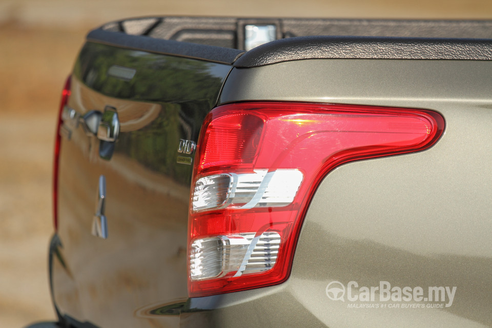 Mitsubishi Triton Mk2 (2015) Exterior