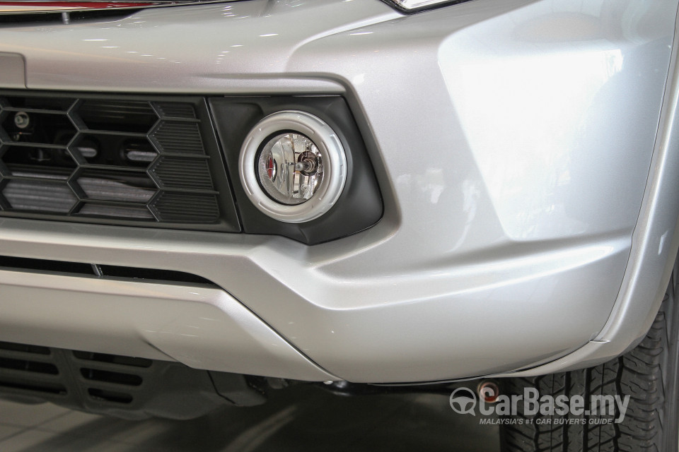 Mitsubishi Triton Mk2 (2015) Exterior