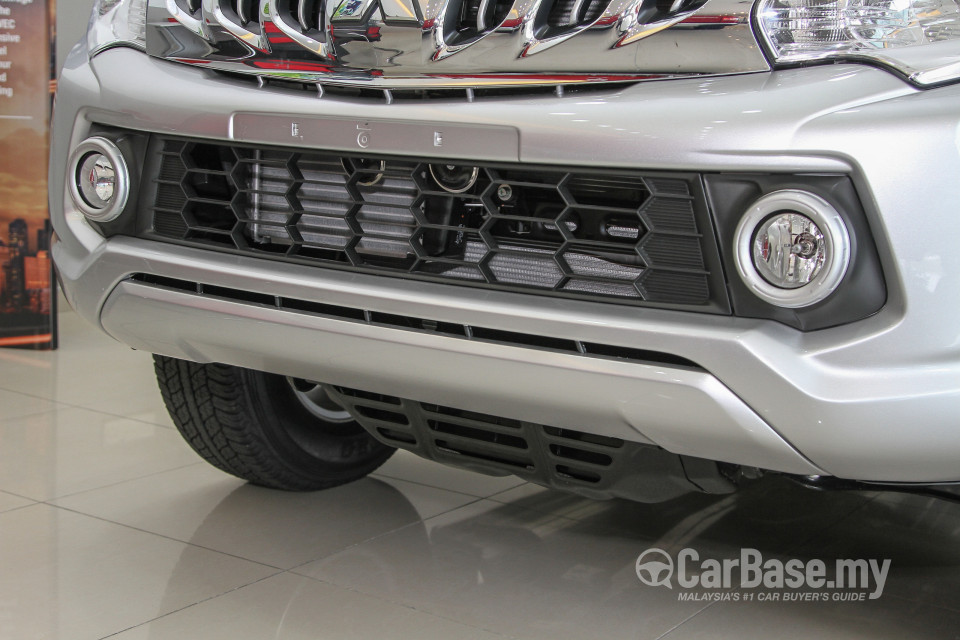 Mitsubishi Triton Mk2 (2015) Exterior