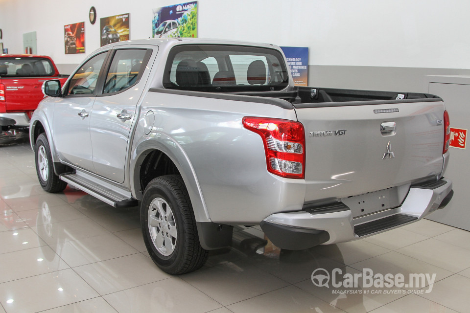 Mitsubishi Triton Mk2 (2015) Exterior