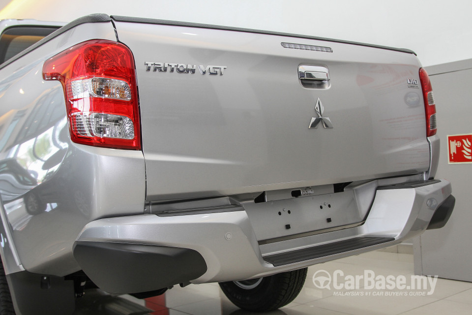 Mitsubishi Triton Mk2 (2015) Exterior