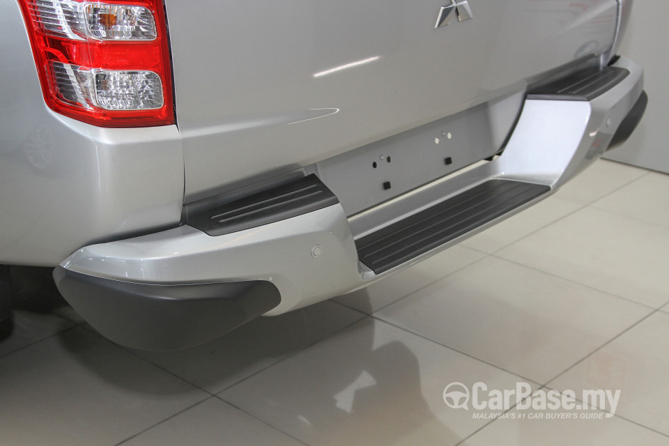 Mitsubishi Triton Mk2 (2015) Exterior