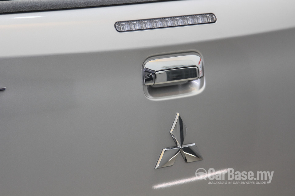 Mitsubishi Triton Mk2 (2015) Exterior