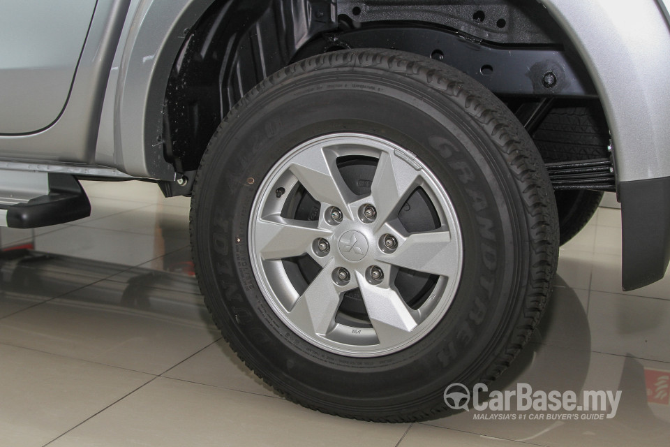 Mitsubishi Triton Mk2 (2015) Exterior