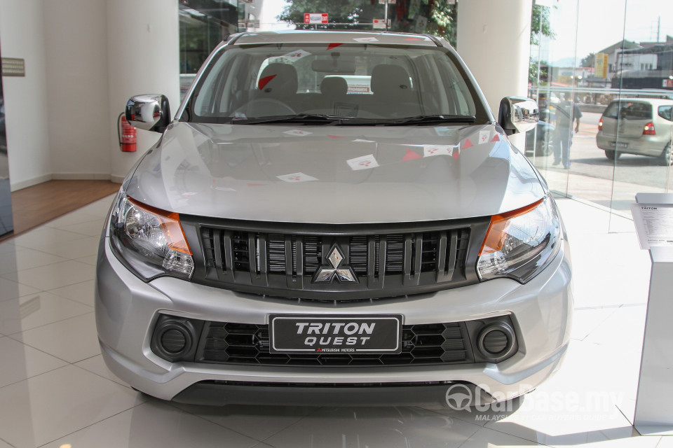 Mitsubishi Triton Mk2 (2015) Exterior
