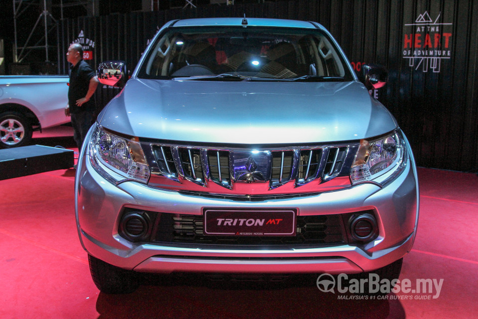 Mitsubishi Triton Mk2 (2015) Exterior