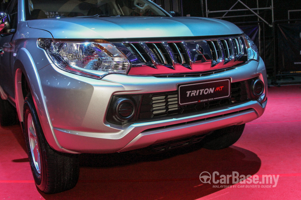 Mitsubishi Triton Mk2 (2015) Exterior