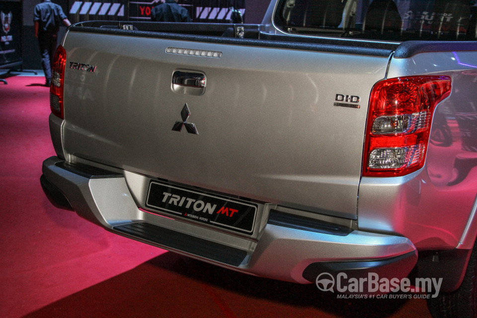 Mitsubishi Triton Mk2 (2015) Exterior