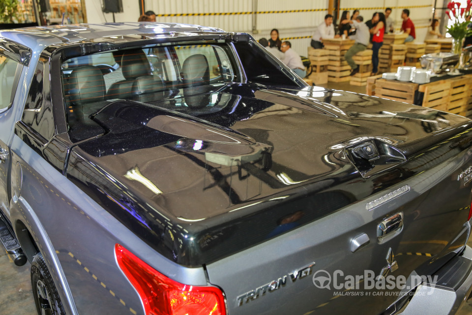 Mitsubishi Triton Mk2 (2015) Exterior