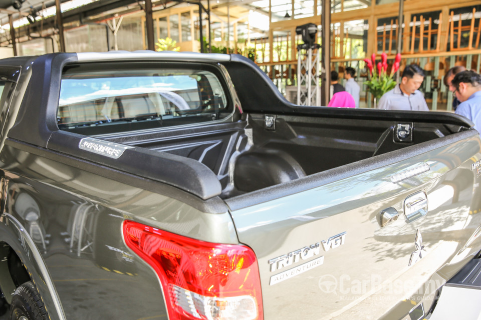 Mitsubishi Triton Mk2 (2015) Exterior