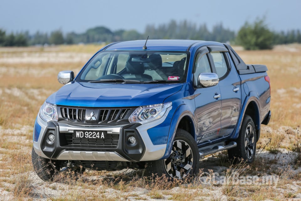 Mitsubishi Triton Mk2 (2015) Exterior