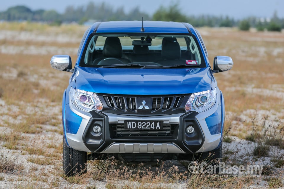 Mitsubishi Triton Mk2 (2015) Exterior
