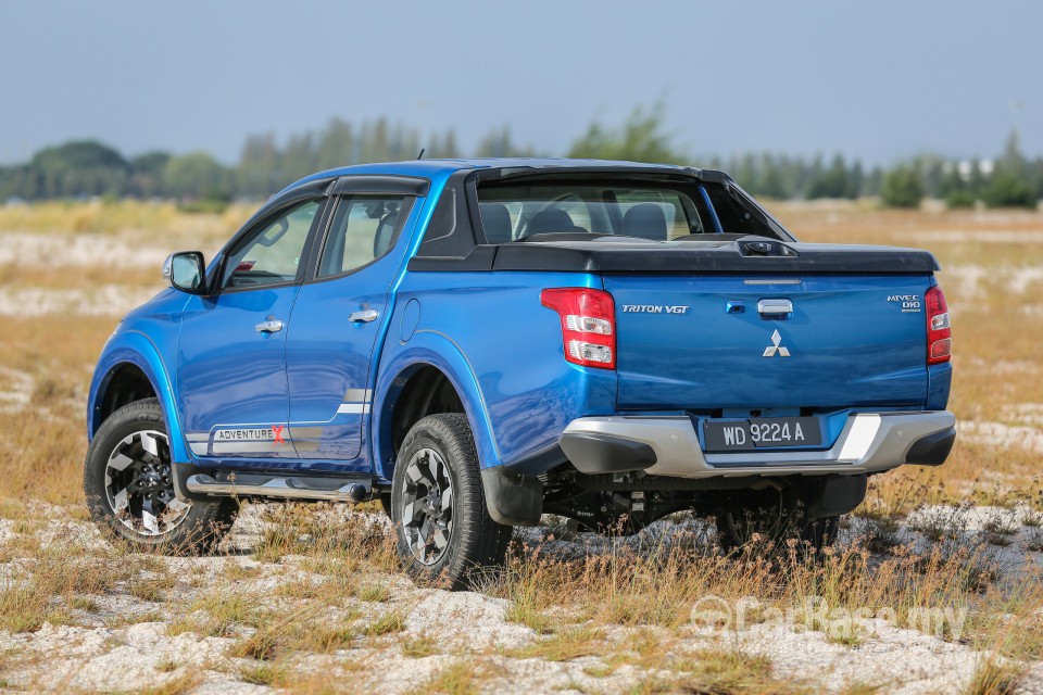 Mitsubishi Triton Mk2 (2015) Exterior