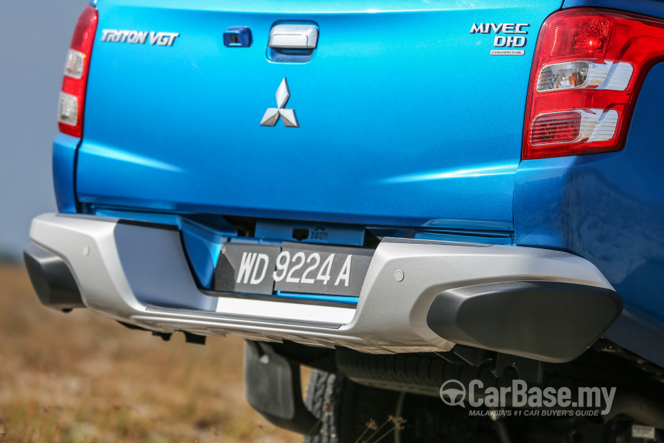 Mitsubishi Triton Mk2 (2015) Exterior