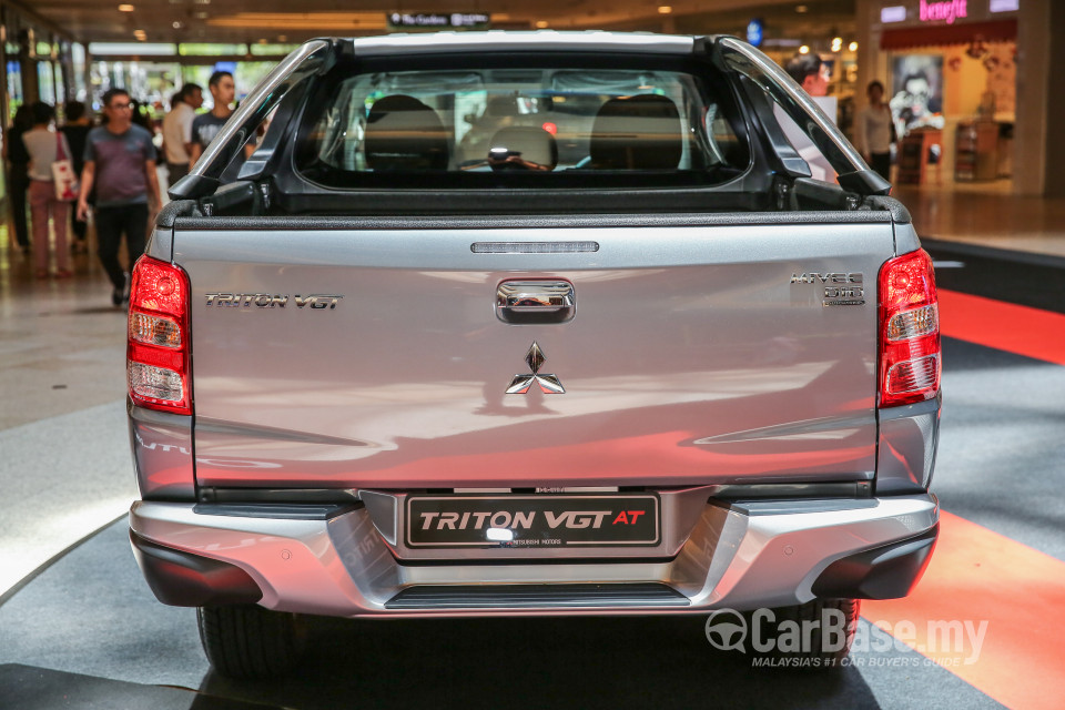 Mitsubishi Triton Mk2 (2015) Exterior