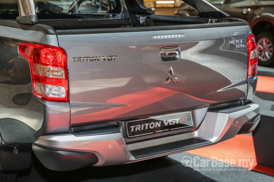 Mitsubishi Triton Mk2 (2015) Exterior