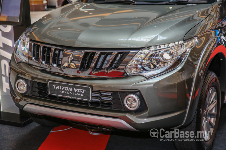 Mitsubishi Triton Mk2 (2015) Exterior