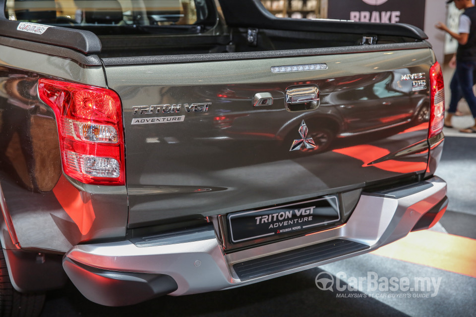 Mitsubishi Triton Mk2 (2015) Exterior