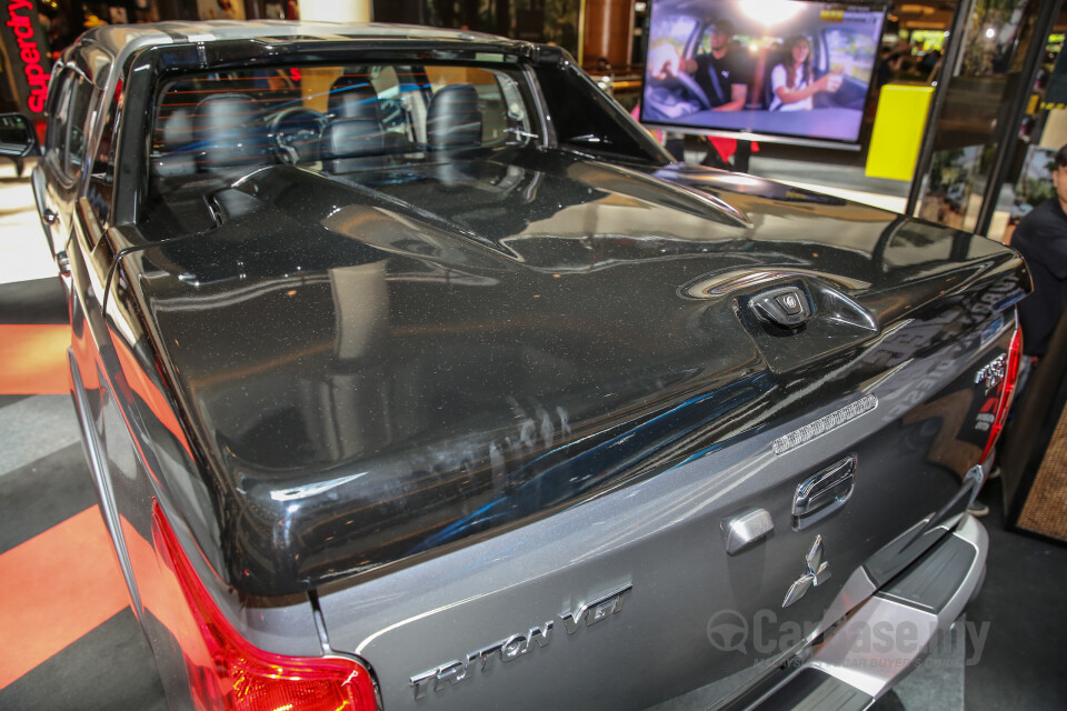 Toyota Hilux Revo N80 (2016) Exterior