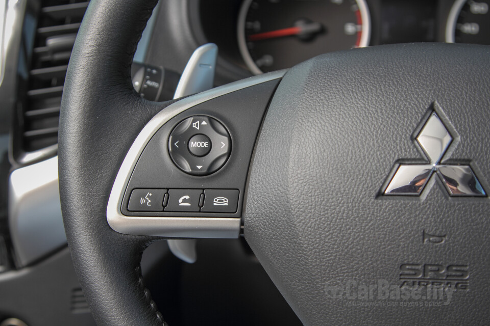 Toyota Fortuner AN160 (2016) Interior