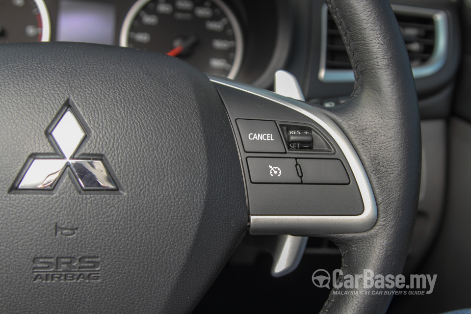 Mitsubishi Triton Mk2 (2015) Interior