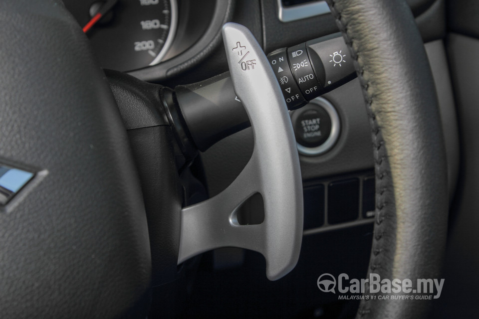 Mitsubishi Triton Mk2 (2015) Interior