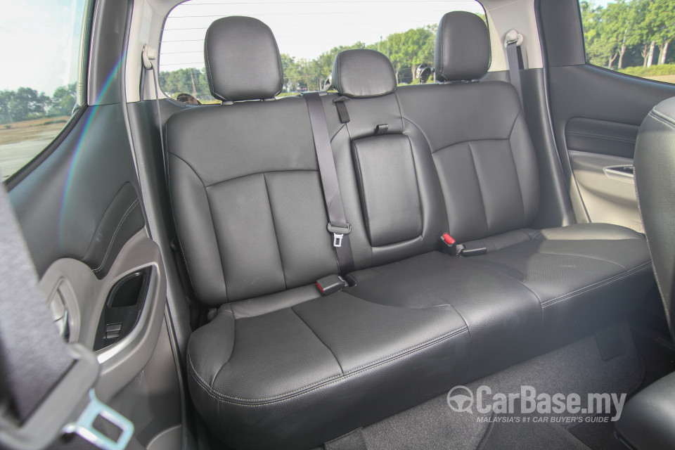 Mitsubishi Triton Mk2 (2015) Interior