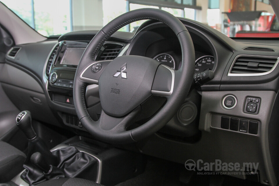 Lexus LS XF50 (2018) Interior