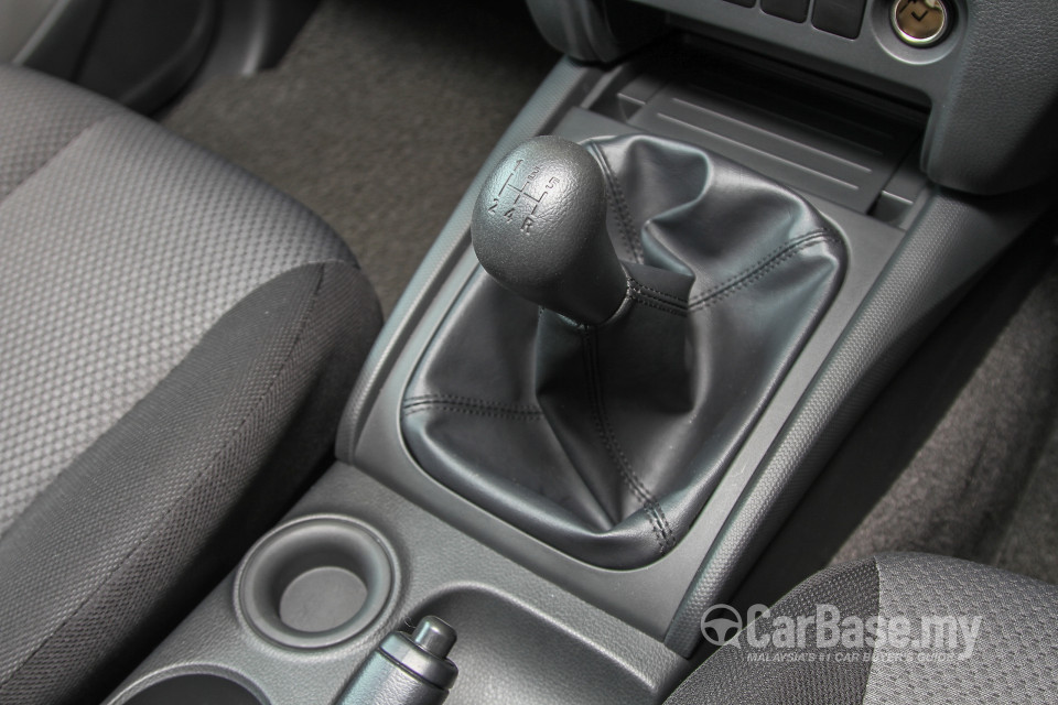 Mitsubishi Triton Mk2 (2015) Interior