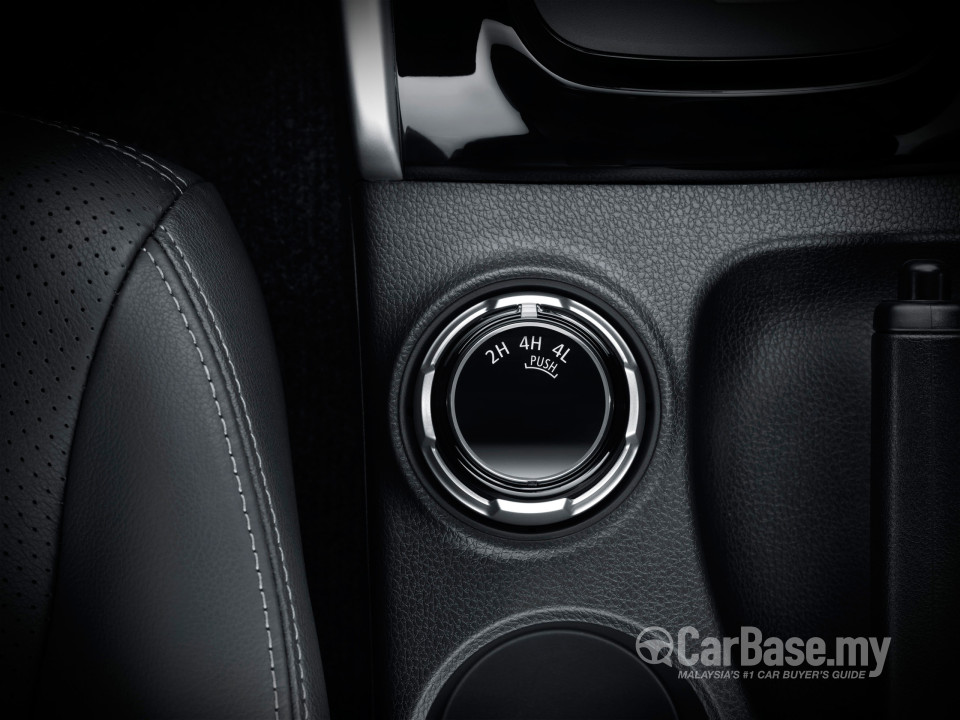 Mitsubishi Triton Mk2 (2015) Interior