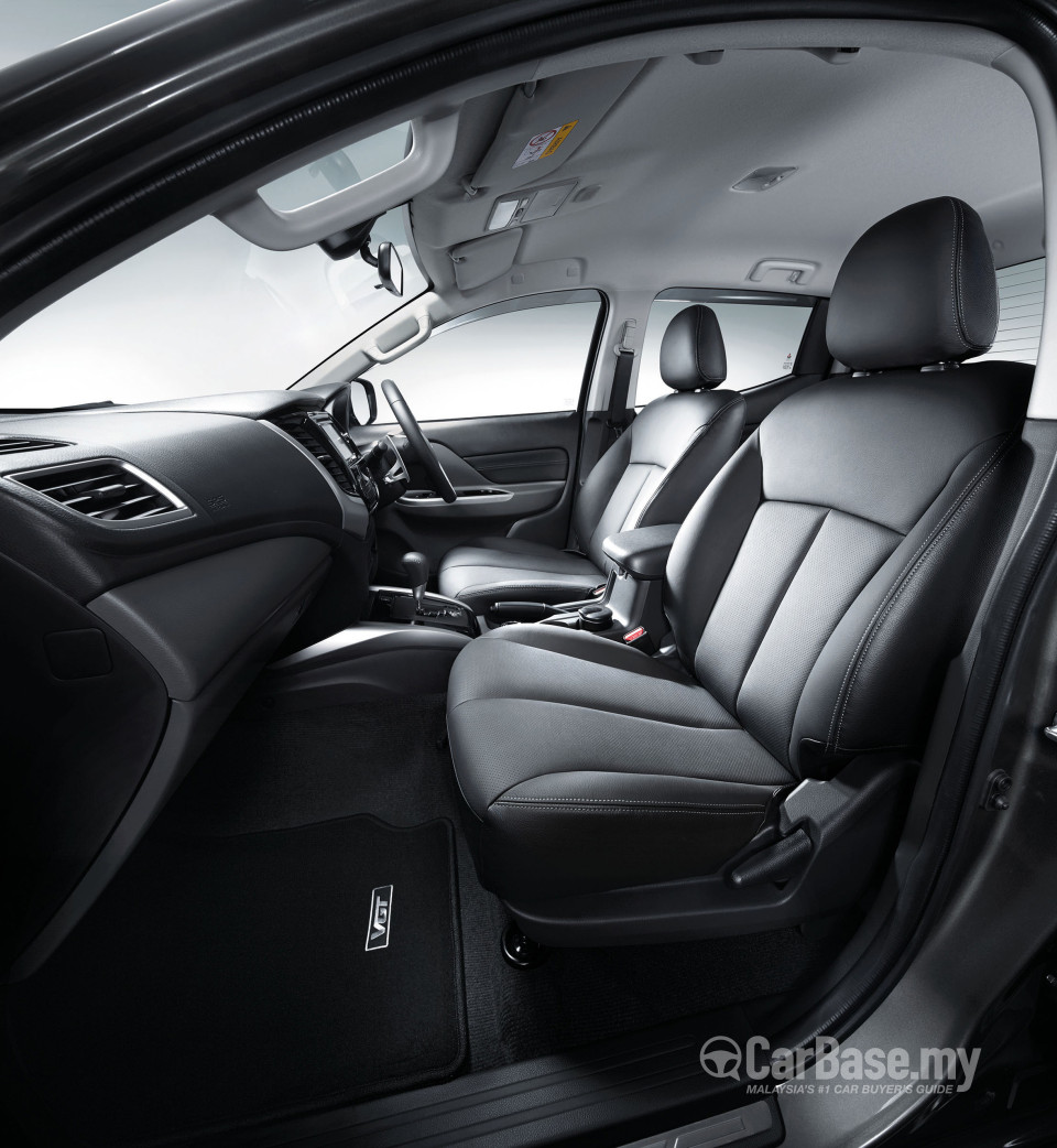 Mitsubishi Triton Mk2 (2015) Interior